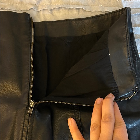 Free People Black Mini Skirt faux leather - Picture 7 of 8